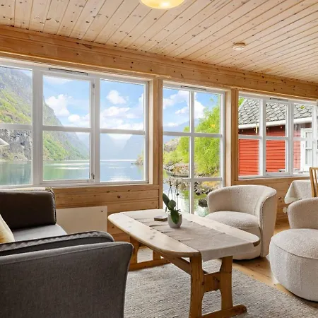 Vakantiehuis Fretheim Fjordhytter *